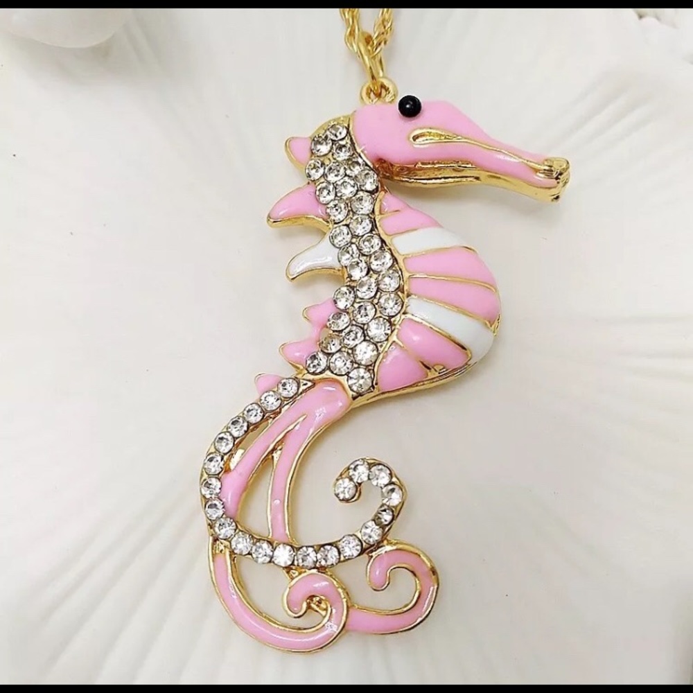 NWT Beautiful Pink Jeweled Seahorse